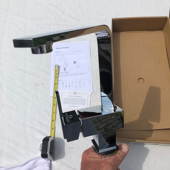 Modern Kitchen Faucet - Chrome finish - Picture 2 of 7